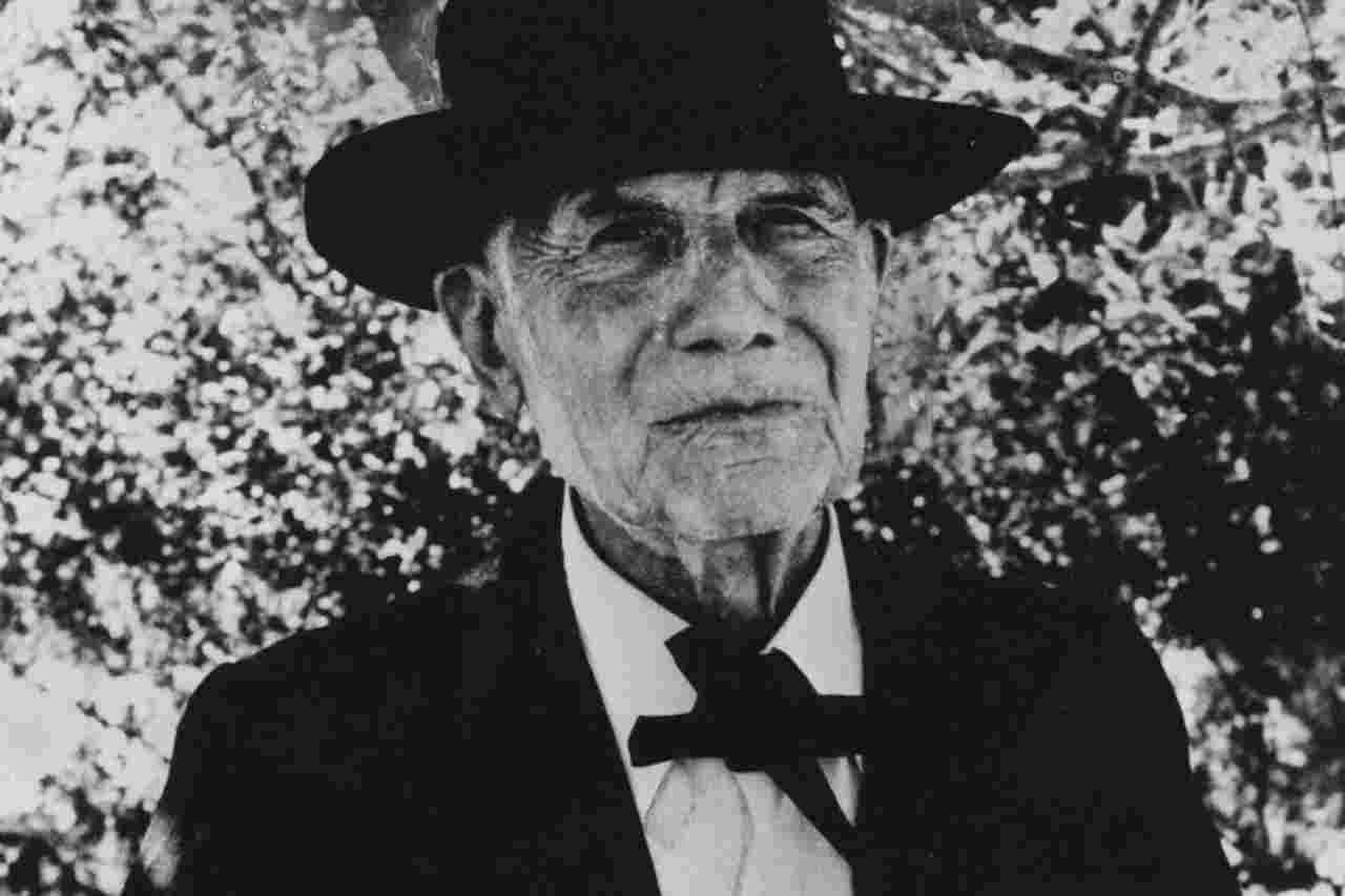 Dr. Esteban Laureano Maradona